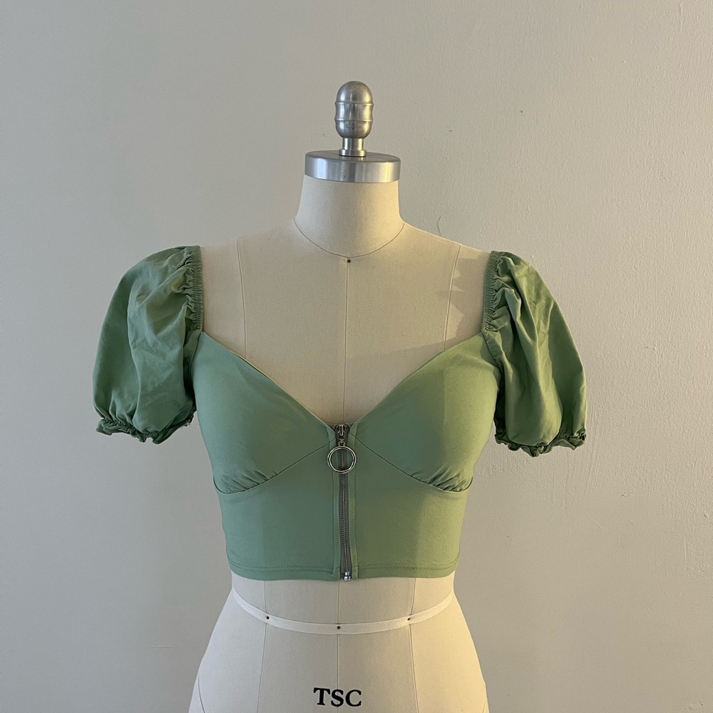 Sage Short sleeve crop top